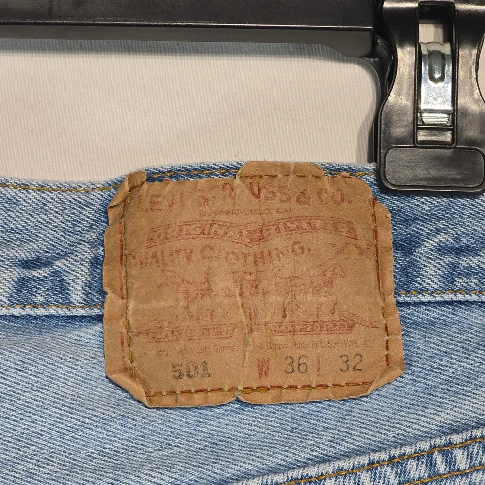 Vintage Levis 501 Jeans 36x32 Light Wash Button Fly Made in USA 1994 501-0149 - Picture 8 of 16